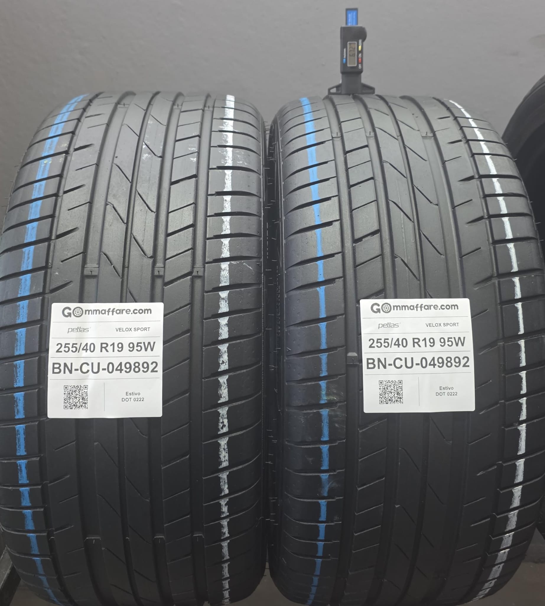 Petlas VELOX SPORT 255/40 R19
